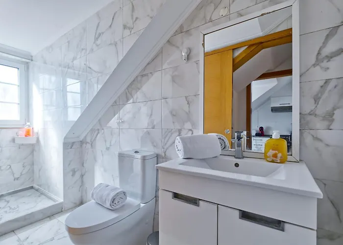 And Beautiful Flat 리스본