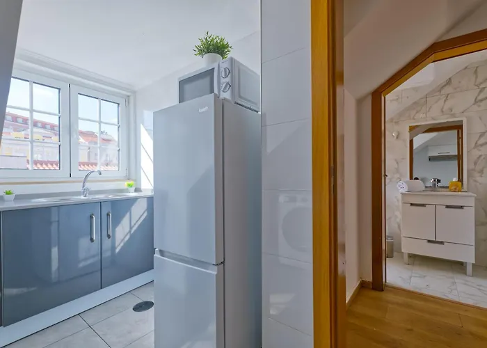 And Beautiful Flat * 리스본