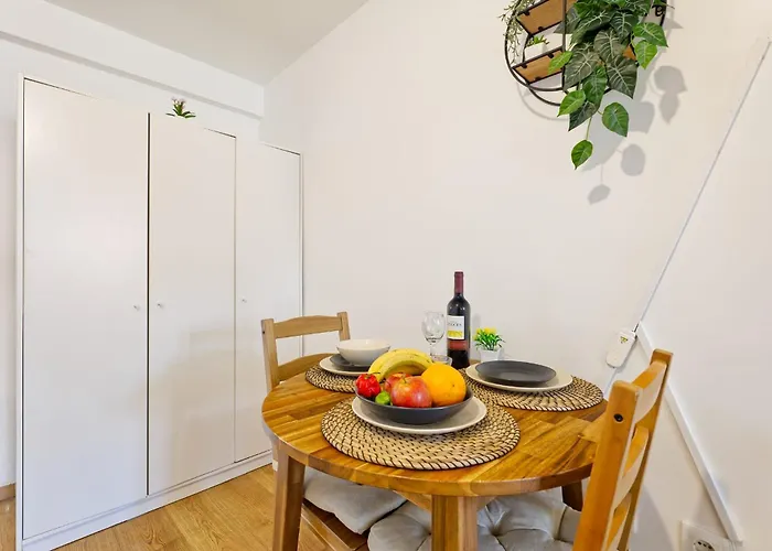 And Beautiful Flat 아파트 *